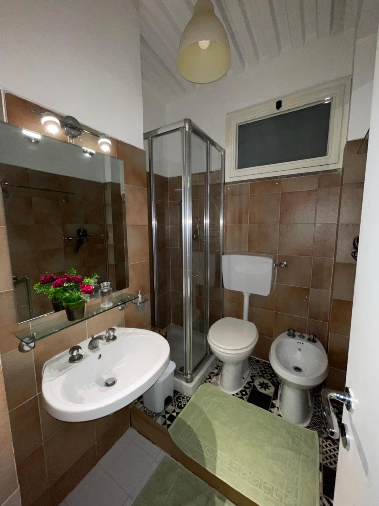Lungo Tevere Trastevere Confort Apartment Rome Bagian luar foto